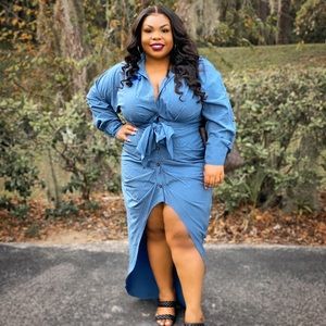 Fashion Nova Clara Maxi Shirt Dress - Navy
Size: 1X